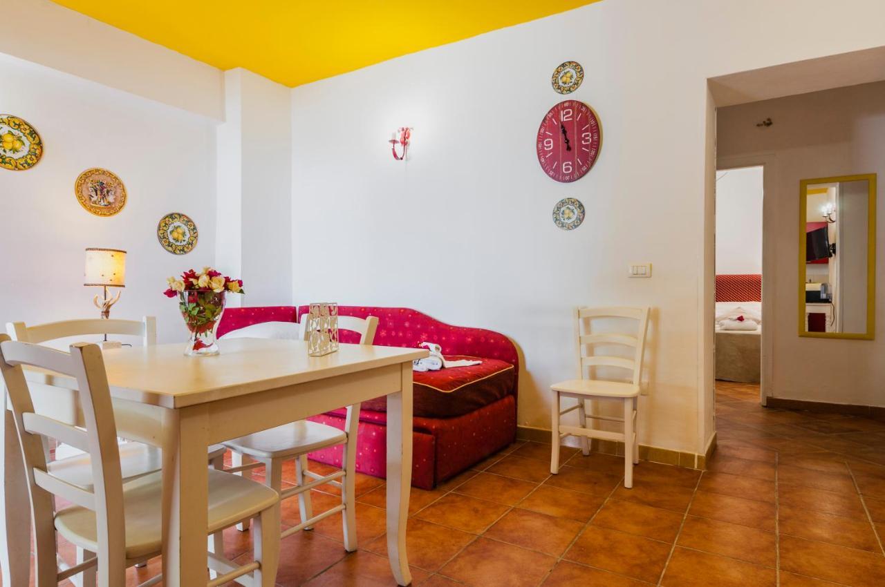 Calliope'S Apartments - Stella Del Mare Syracuse Екстер'єр фото
