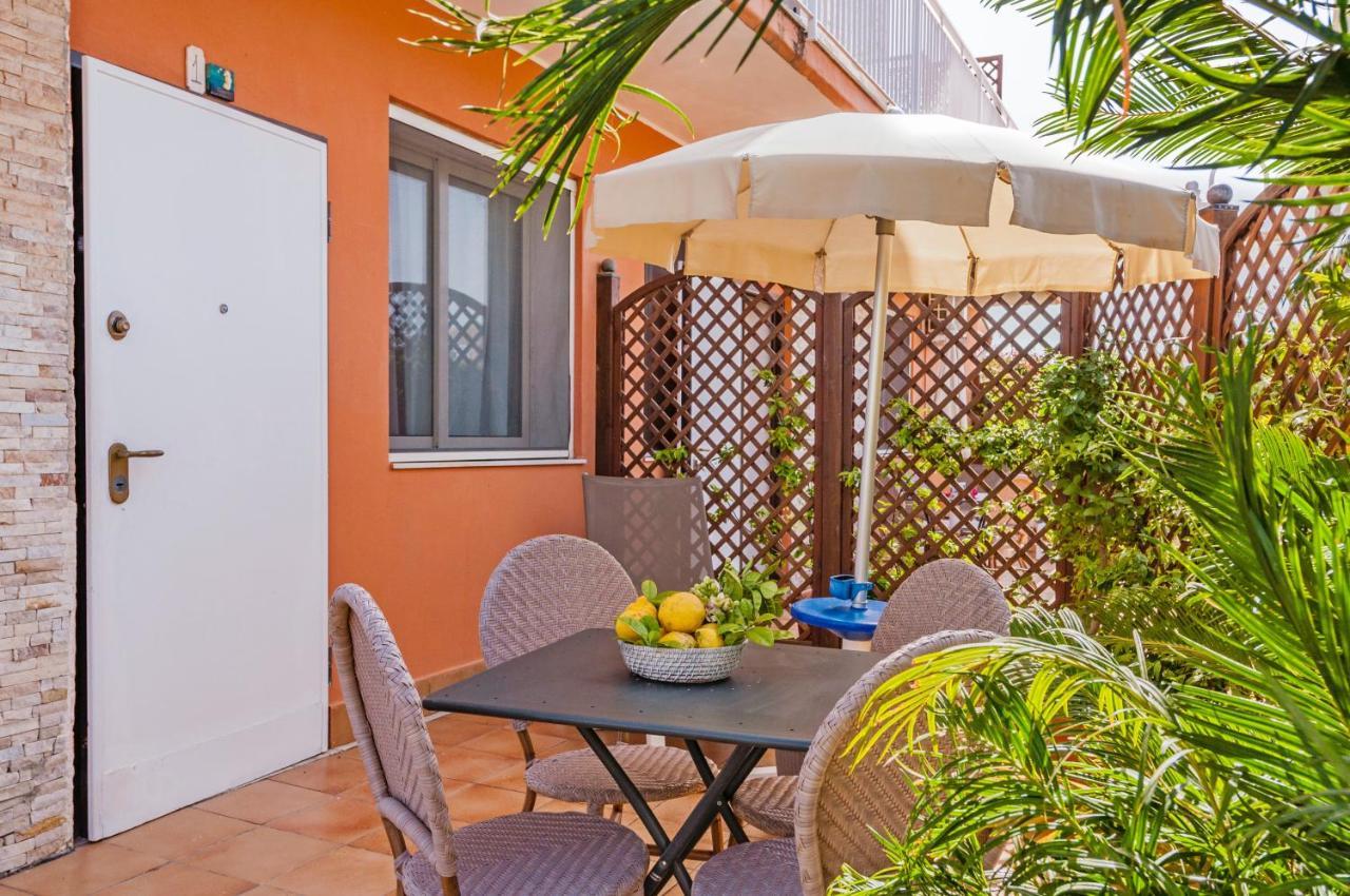 Calliope'S Apartments - Stella Del Mare Syracuse Екстер'єр фото