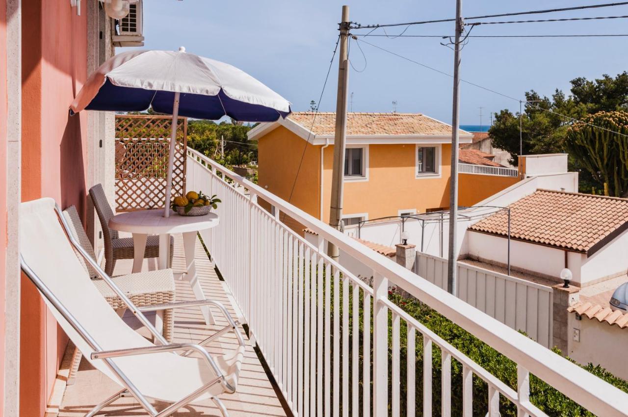 Calliope'S Apartments - Stella Del Mare Syracuse Екстер'єр фото